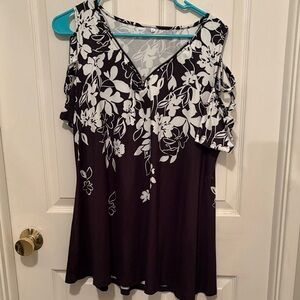 Floral Black and White Women's Top